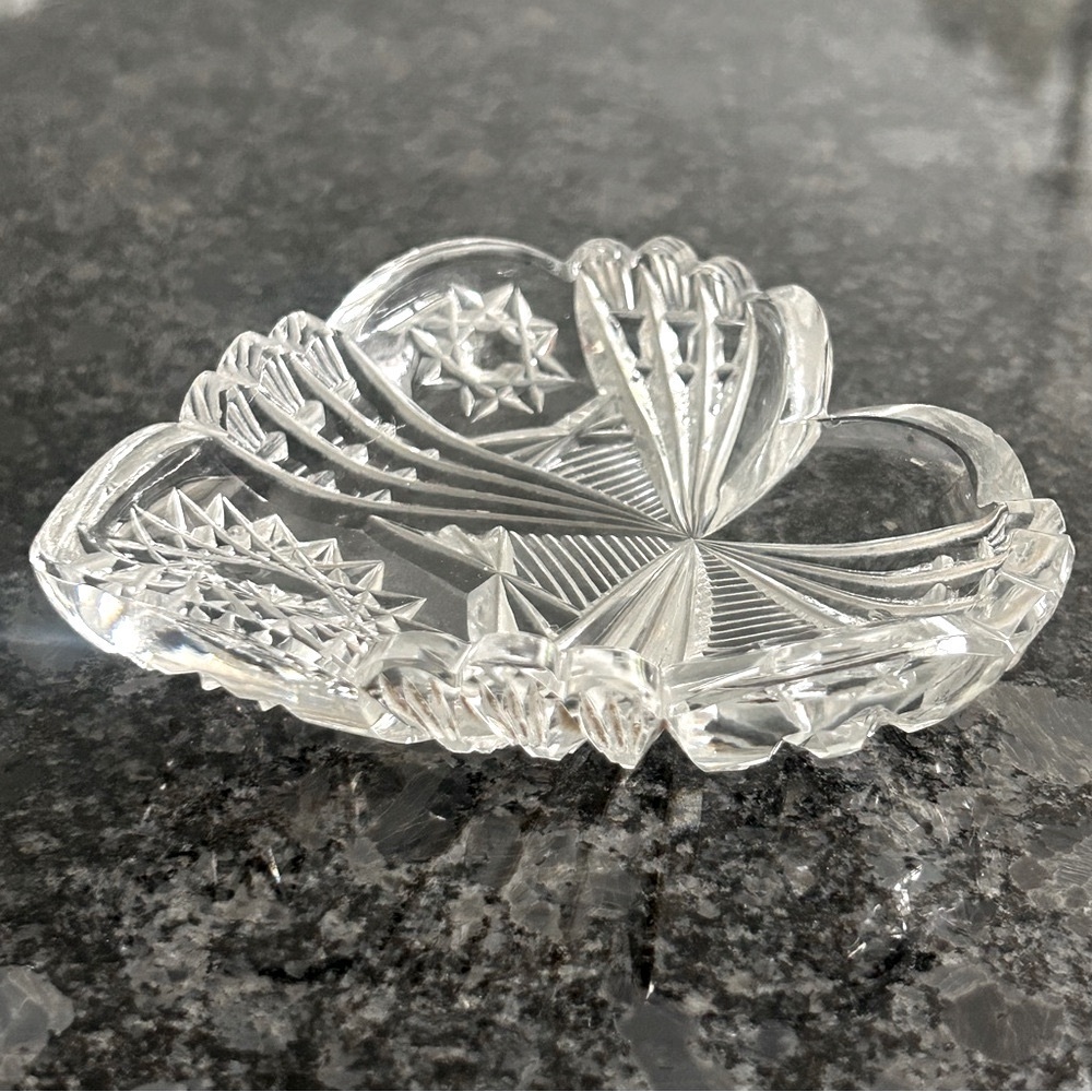 VINTAGE Heart-Shaped Cut crystal Decorative Bowl Trinket tray Ring holder - Picture 2 of 13
